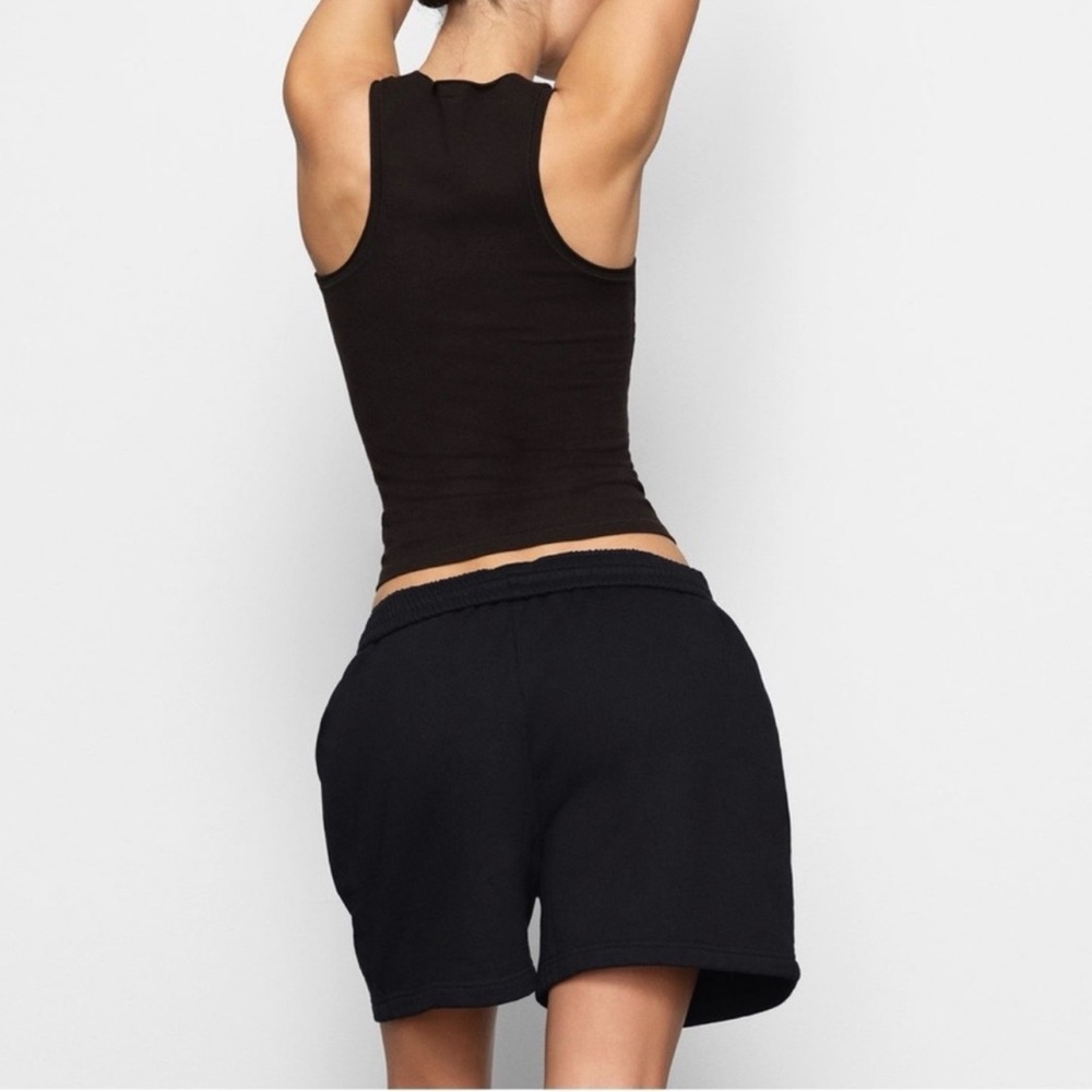 SKIMS Cotton Fleece Shorts - Picture 6 of 6